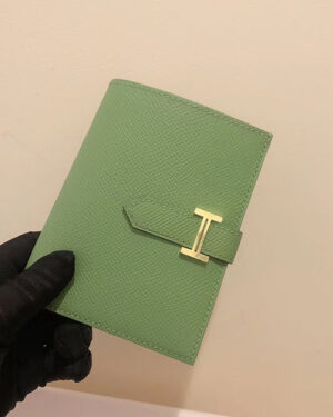 [에르메스] Bearn Compact 베안 반지갑 3I Vert Criquet+T0 Bleu Brume Epsom 송아지가죽