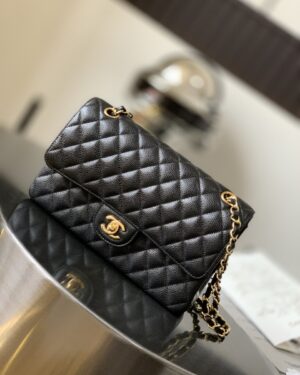 [샤넬] 클래식백 미듐 캐비어 [단풍샵]