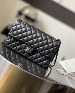 [샤넬] 클래식백 미듐 램스킨 [단풍샵]