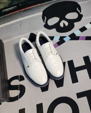 [지포어] EMBOSSED SKULL GALLIVANTER