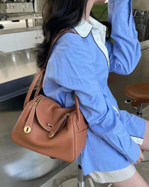 [에르메스] 린디 26 (30cm） CK37 Gold 금장 은장 Taurillon Clemence 송아지가죽 숄더백