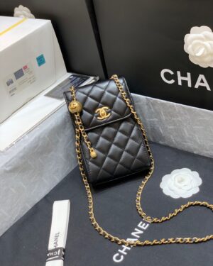 [샤넬] 골든볼 휴대폰 케이스