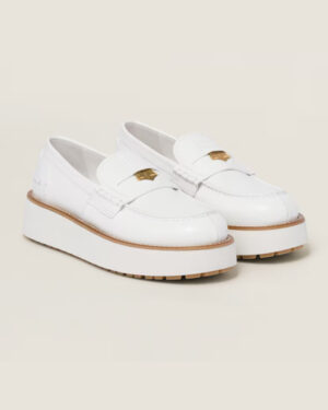 [미우미우] 브러쉬드 가죽 로퍼