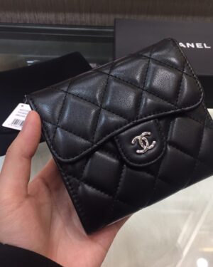 [샤넬] 클래식 3단 반지갑 (램스킨)