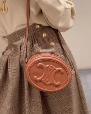 [셀린느] 퀴르 트리옹프 오벌백 198603DXC.04LU