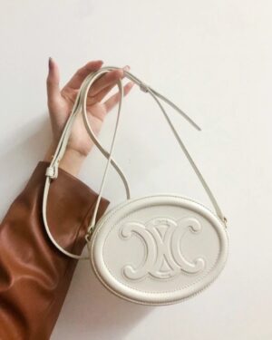 [셀린느] 퀴르 트리옹프 크로스바디 오벌 펄스