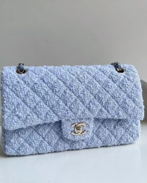 [샤넬] 클래식 11.12백 라일락 울 트위드 골드 메탈 A01112