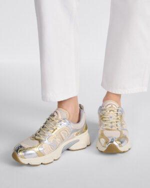 [디올] Dior Chrono 스니커즈 베이지 메시 & 골드 톤, 실버 톤 래미네이트 레더-이펙트 패널 KCK414TRL_S49G