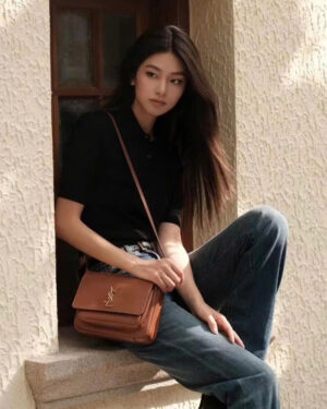 [생로랑] 니키 베사체  레더 백 카프스킨 718556