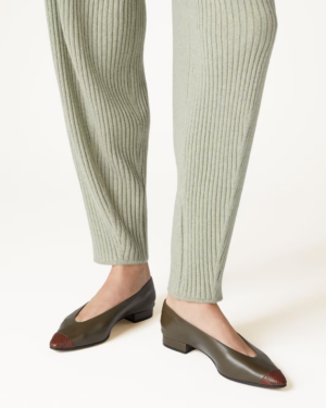 [로로피아나] 레베카 발레리나 여성 플랫 슈즈 FAO2684_B4BY