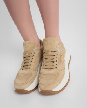 [프라다] Prax 원 스웨이드 스니커즈 1E621NF045ZIJ