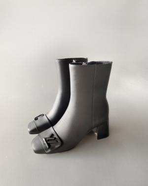 [루이비통] 셰이크 앵클 부츠 그레이 1ADAVN