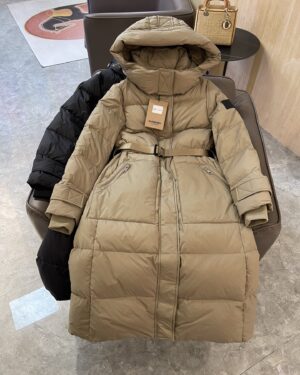 [버버리] 벨트 나일론 퍼프 코트