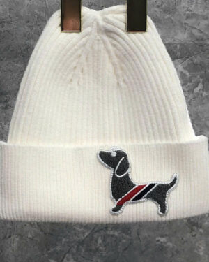 [톰브라운] 헥터 자수 비니 모자