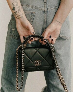 [샤넬] 19 월렛 온 체인 WOC 백 AP0957