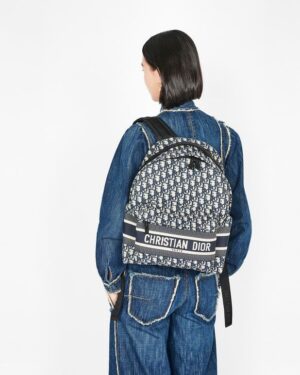 [디올] 트래블 백팩 블루 오블리크 M6104