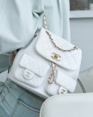 [샤넬] 듀마 투포켓 캐비어 스몰 화이트 금장 백팩 AS3787