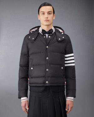 [톰브라운] 다운필드 매트 나일론 4-바 보머 재킷 MJD061X