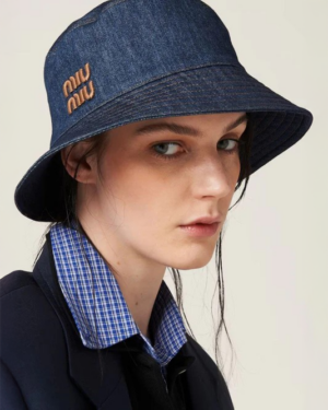 [미우미우] MIUMIU 로고 자수 데님 버킷햇 5HC196A