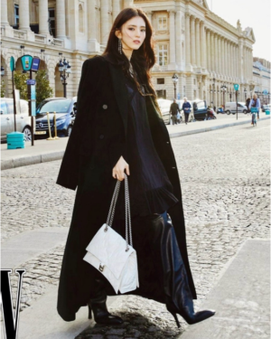 [발렌시아가] 크러쉬 미디엄 퀼티드 체인백 옵틱 화이트 716393210J09001