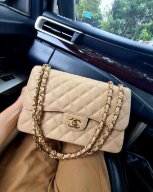 [샤넬] 클래식 라지 플랩 백 캐비어 베이지 금장 A58600