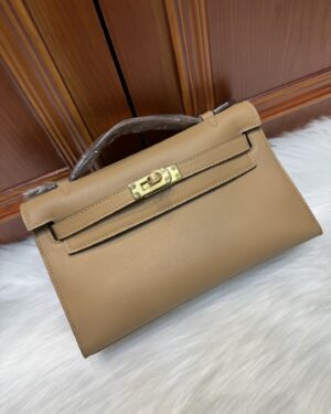 [에르메스] 켈리 22cm Swift/  0M Chai - Gold