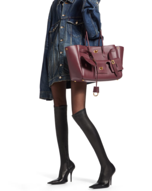 [발렌시아가] 여성 벨 에어 미디엄 캐리 올 백 버건디 골드 장식 8054812ABAV6034