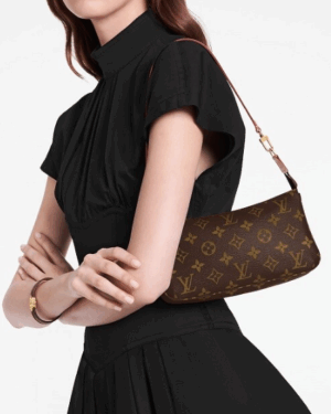 [루이비통] 포쉐트 악세수아 NM  M40712