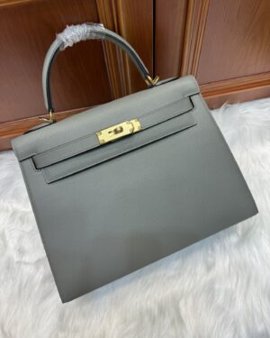[에르메스] 켈리 28cm Epsom/ Gris Orage - Gold