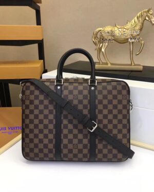 [루이비통]  포르트 도큐멍 보야주 PM