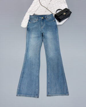 [샤넬] 로고 자수 부츠컷 진