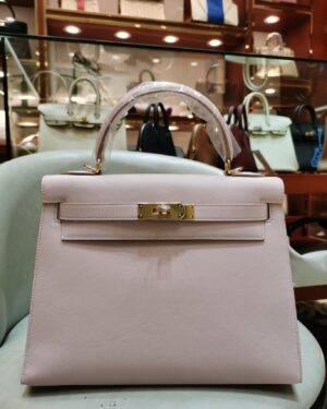 [에르메스] 켈리 28cm Swift/ Rose Dragee - Gold