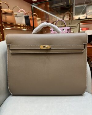 [에르메스] 켈리 Depeches 36cm Briefcase Epsom/ Etoupe - Gold