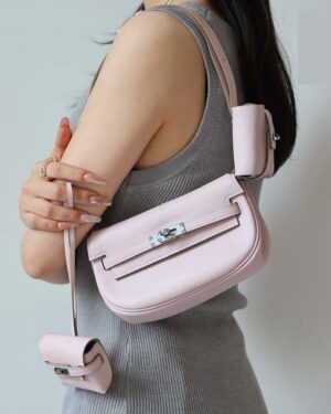 [에르메스] 켈리 Moove 17cm Swift/ Mauve Pale - Silver