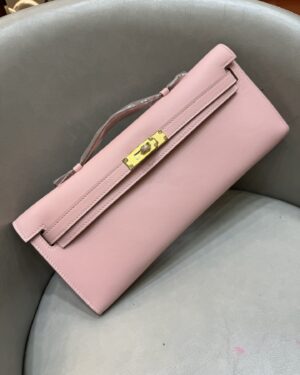 [에르메스] 켈리 Cut 31cm Swift/ Rose Sakura - Gold