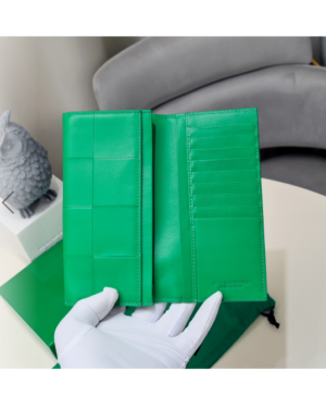 [보테가베네타] 롱 카세트 장지갑 749463 (일반 소가죽)