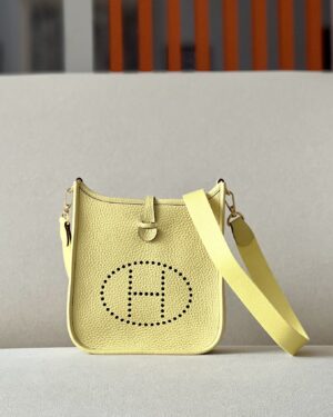 [에르메스] 에블린 mini 17Cm Taurillon Clemence/ Limoncello