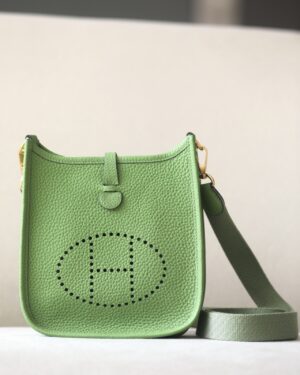 [에르메스] 에블린 mini 17Cm Taurillon Clemence/ Vert Criquet