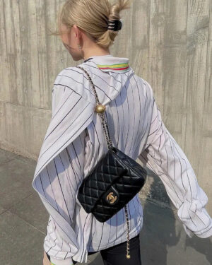 [샤넬] 클래식 플랩백 (쁘띠삭) 뉴미니 골든볼 블랙 램스킨 AS1787