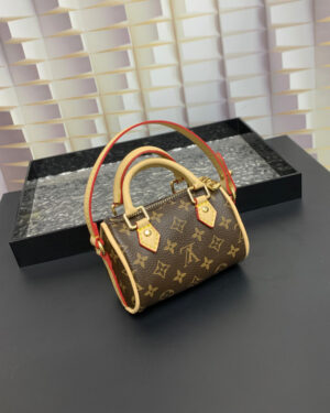 [루이비통] 마이크로 스피디 백 참 (2 COLORS)