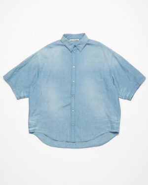 [아크네 스튜디오] 버튼업 셔츠 로고 스탬프 FN-MN-SHIR000855