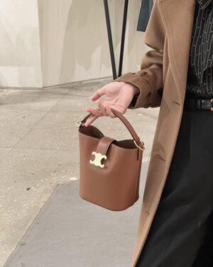 [셀린느] 스몰 루이즈 버킷 탠- 부드러운 카프스킨 119173FX9.04LU