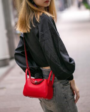 [에르메스] 린디 Mini 19cm Taurillon Clemence/ Rouge Casaque - Silver