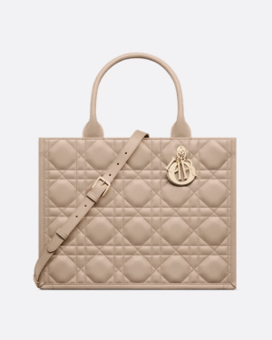 [디올] 미디엄 스트랩 북 토트백 베이지 M1324OWHP