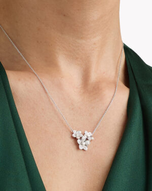 [그라프] 와일드 플라워 다이아몬드 클러스터 펜던트 RGP772