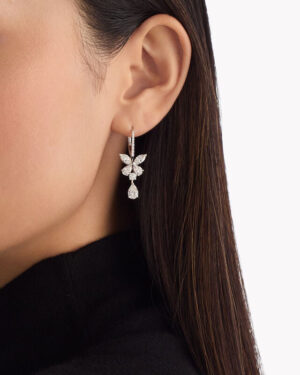 [그라프] 클래식 버터플라이 다이아몬드 쁘띠 이어링 RGE146