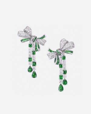 [그라프] 틸다의 보우 파베 다이아몬드 스터드 이어링