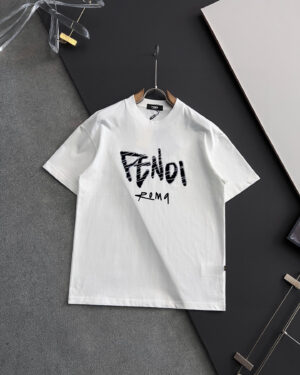 [펜디] 그래피티 로고 반팔 티셔츠