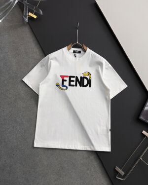 [펜디] 스네이크 로고 프린트 반팔 티셔츠