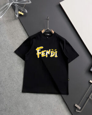 [펜디] 로고 프린트 반팔 티셔츠